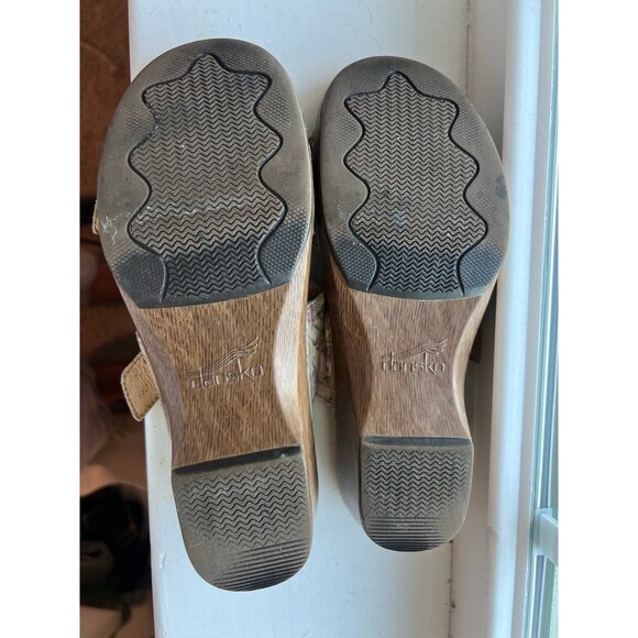 Dansko Floral Leather Buckle Clog Sandals Size 39 - Picture 7 of 10